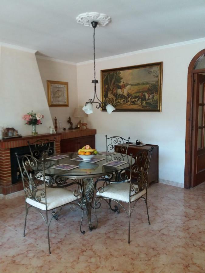Villa De La Rosa Malaga Bagian luar foto